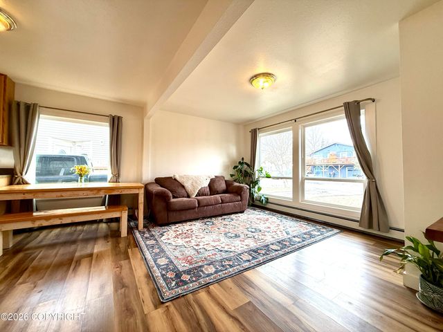 6530 E 9th Avenue, Anchorage, AK 99504