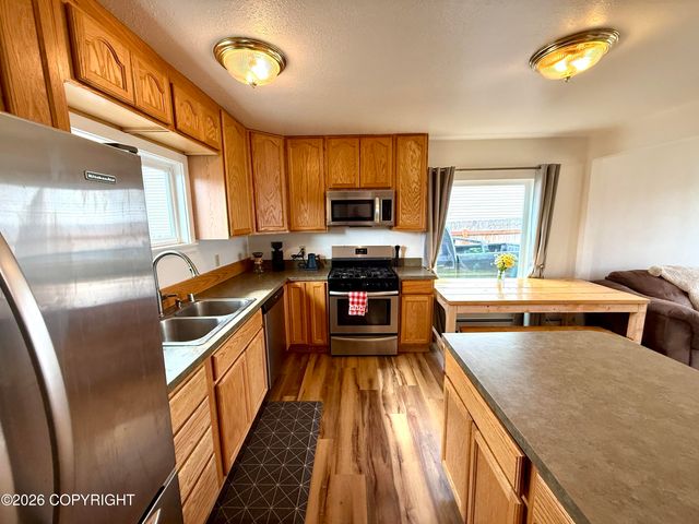 6530 E 9th Avenue, Anchorage, AK 99504