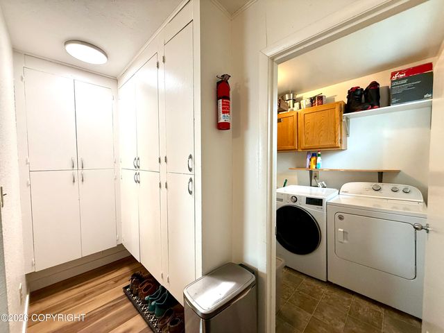 6530 E 9th Avenue, Anchorage, AK 99504