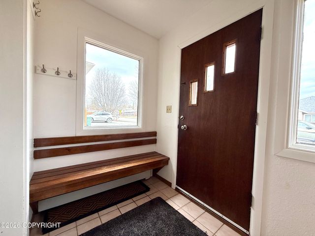 6530 E 9th Avenue, Anchorage, AK 99504