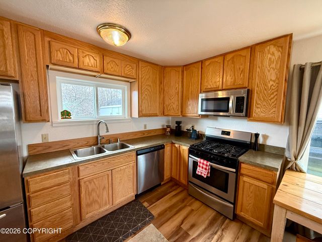 6530 E 9th Avenue, Anchorage, AK 99504