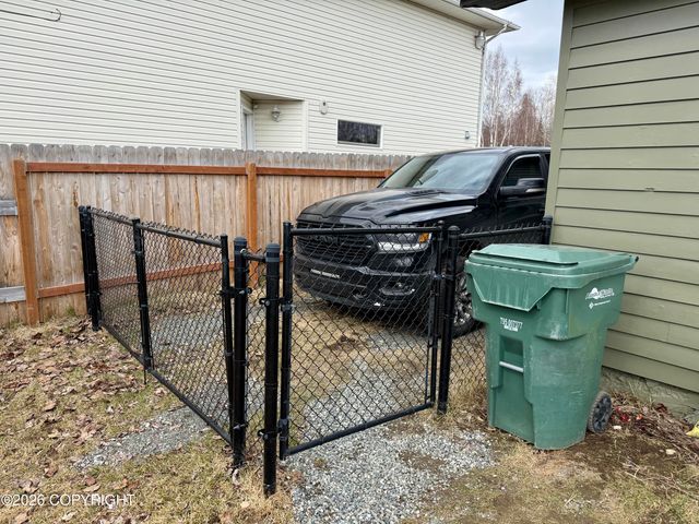 6530 E 9th Avenue, Anchorage, AK 99504