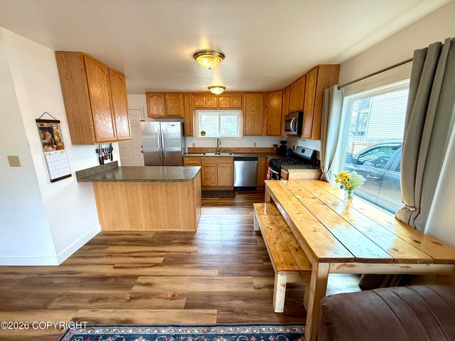 6530 E 9th Avenue, Anchorage, AK 99504