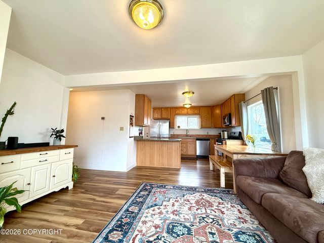 6530 E 9th Avenue, Anchorage, AK 99504