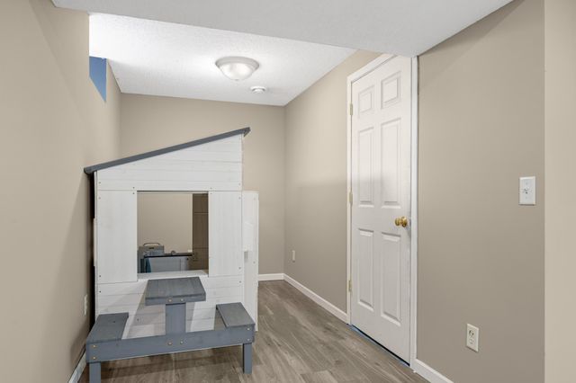 814 Fireside Drive, Apple Valley, MN 55124