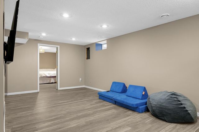 814 Fireside Drive, Apple Valley, MN 55124