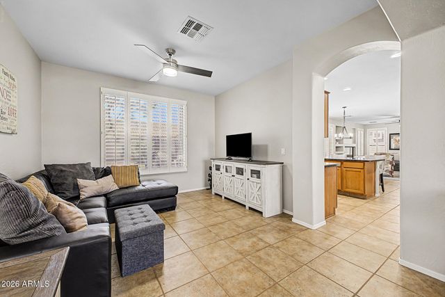 3279 E HOPKINS Road, Gilbert, AZ 85295