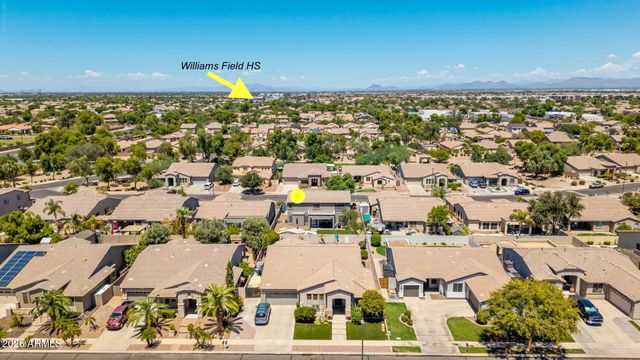 3279 E HOPKINS Road, Gilbert, AZ 85295