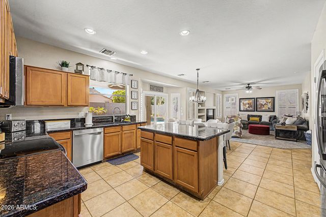 3279 E HOPKINS Road, Gilbert, AZ 85295