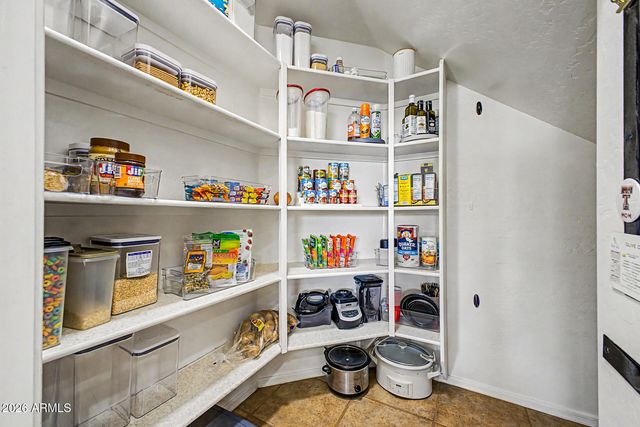 3279 E HOPKINS Road, Gilbert, AZ 85295