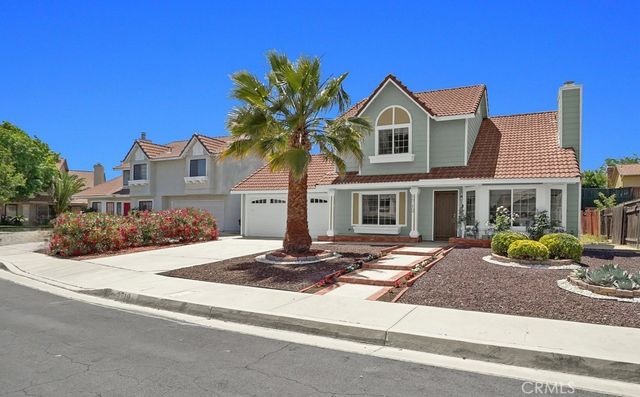 1712 Woodbridge, Palmdale, CA 93550