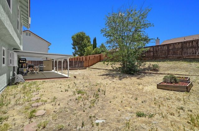 1712 Woodbridge, Palmdale, CA 93550