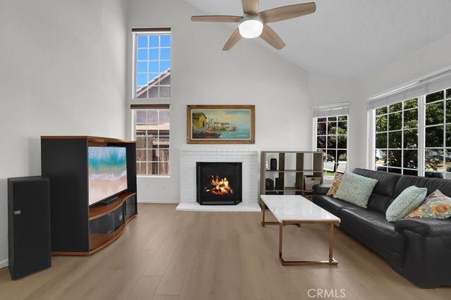 1712 Woodbridge, Palmdale, CA 93550