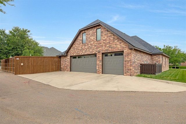 8003 VALCOUR Drive, Amarillo, TX 79119