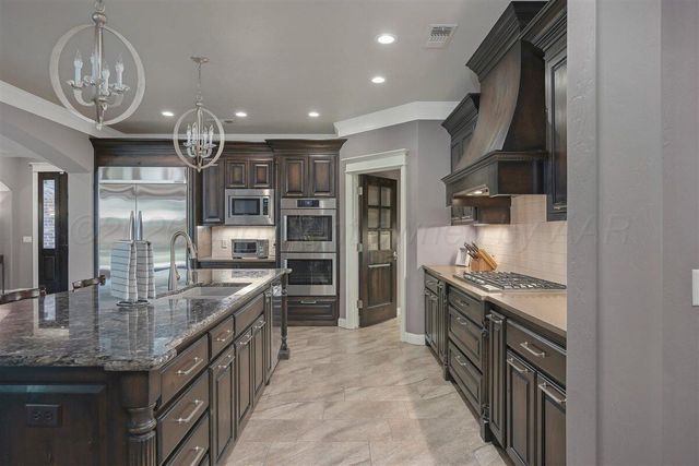 8003 VALCOUR Drive, Amarillo, TX 79119