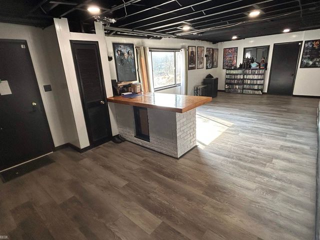 228 Indian Road, Pennfield, MI 49017