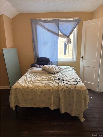 15841 Steel Street, Detroit, MI 48227