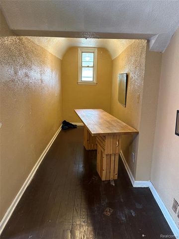 15841 Steel Street, Detroit, MI 48227