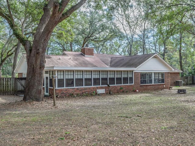 3704 Danesborough Drive, Tallahassee, FL 32303