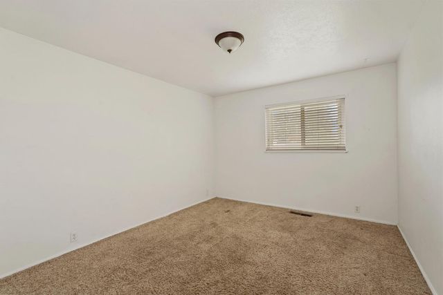 712 Peach St, Lodi, CA 95242