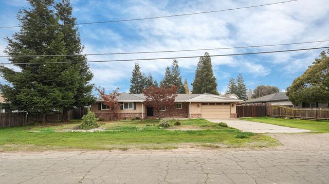 712 Peach St, Lodi, CA 95242