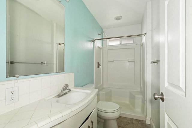 712 Peach St, Lodi, CA 95242