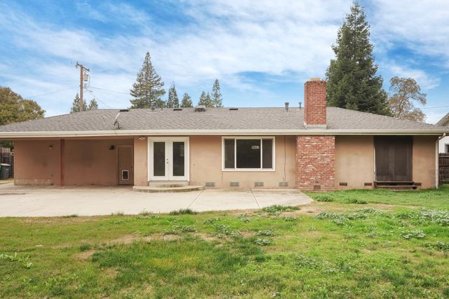 712 Peach St, Lodi, CA 95242