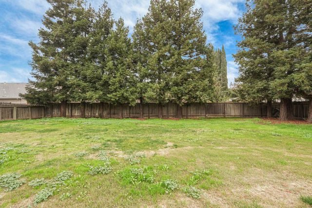 712 Peach St, Lodi, CA 95242