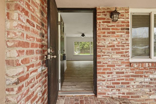 712 Peach St, Lodi, CA 95242