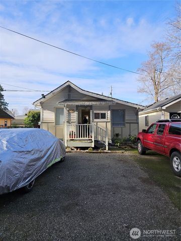 9638 D Street E, Tacoma, WA 98445