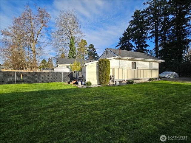 9638 D Street E, Tacoma, WA 98445