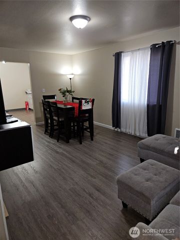 9638 D Street E, Tacoma, WA 98445