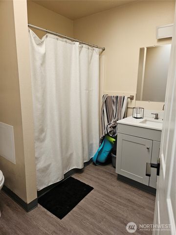 9638 D Street E, Tacoma, WA 98445