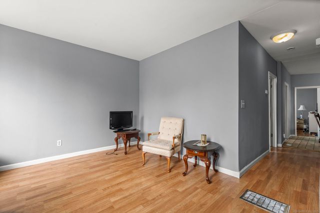 129 Winthrop Avenue, New Haven, CT 06519
