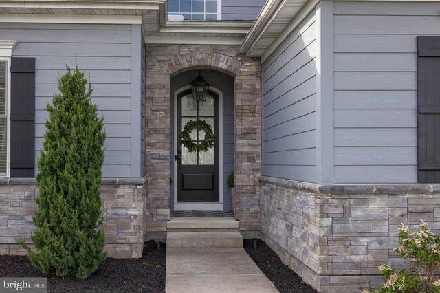 512 E DELP RD, Lancaster, PA 17601