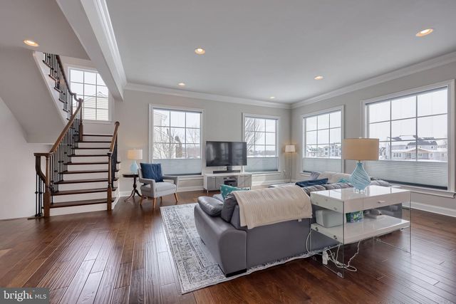 512 E DELP RD, Lancaster, PA 17601