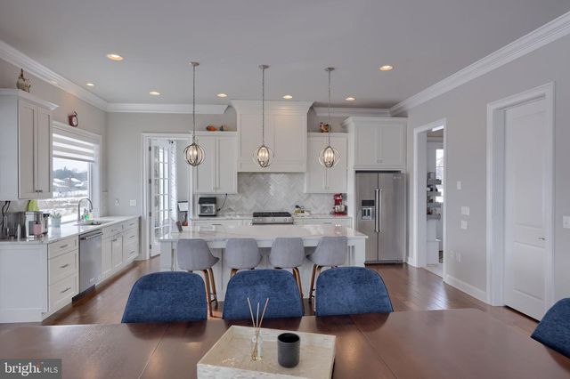 512 E DELP RD, Lancaster, PA 17601
