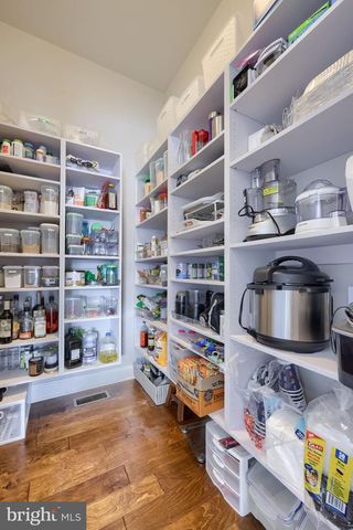512 E DELP RD, Lancaster, PA 17601