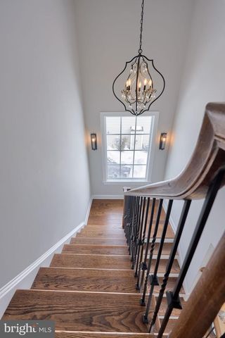 512 E DELP RD, Lancaster, PA 17601
