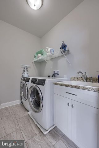512 E DELP RD, Lancaster, PA 17601