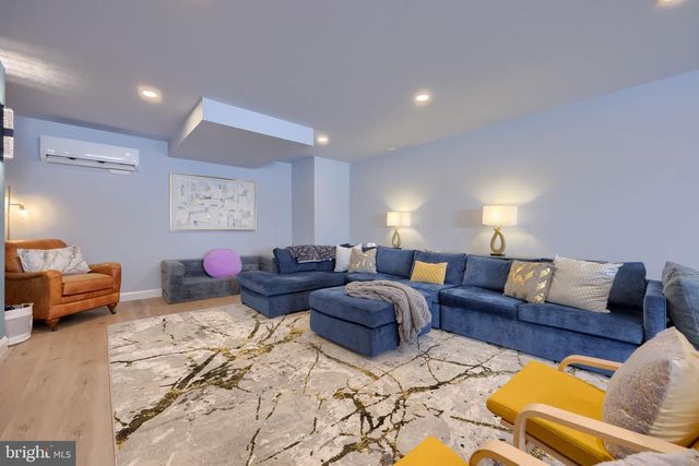 512 E DELP RD, Lancaster, PA 17601