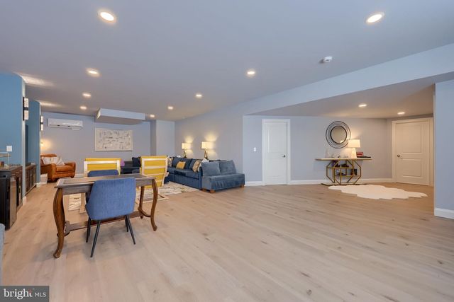512 E DELP RD, Lancaster, PA 17601