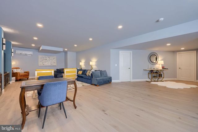 512 E DELP RD, Lancaster, PA 17601