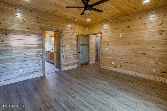 1821 Pinestand Ridge Way, Sevierville, TN 37862