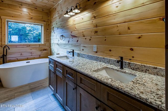 1821 Pinestand Ridge Way, Sevierville, TN 37862