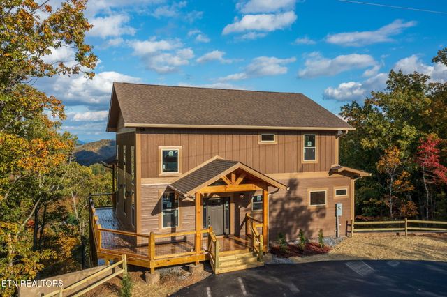 1821 Pinestand Ridge Way, Sevierville, TN 37862