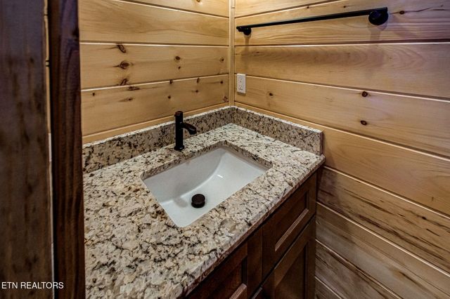 1821 Pinestand Ridge Way, Sevierville, TN 37862