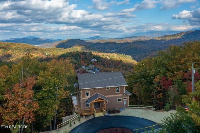 1821 Pinestand Ridge Way, Sevierville, TN 37862