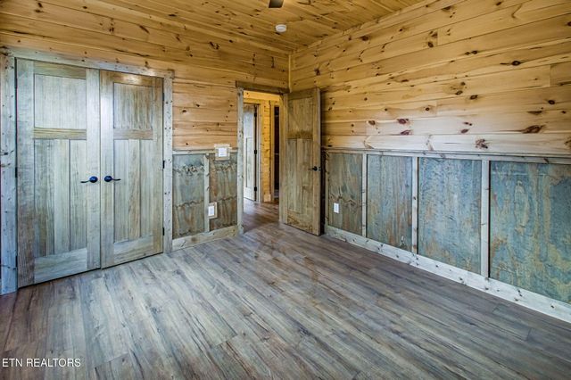 1821 Pinestand Ridge Way, Sevierville, TN 37862