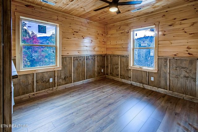 1821 Pinestand Ridge Way, Sevierville, TN 37862